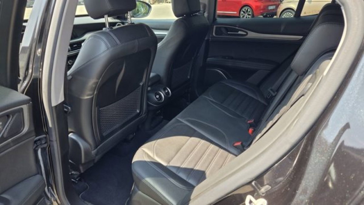 Alfa Romeo Stelvio Stelvio 2.2 Turbodiesel 210 CV AT8 Q4 Veloce (18)