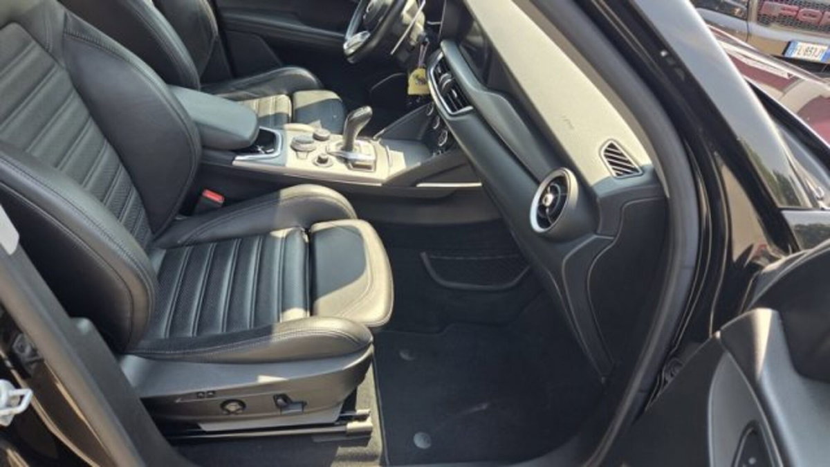 Alfa Romeo Stelvio Stelvio 2.2 Turbodiesel 210 CV AT8 Q4 Veloce (9)