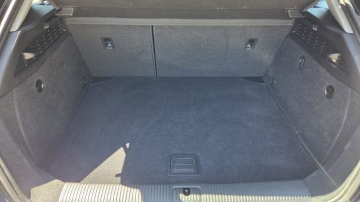 Audi A3 Sportback 30 g-tron S tronic Business (13)