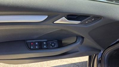 Audi A3 Sportback 30 g-tron S tronic Business (17)
