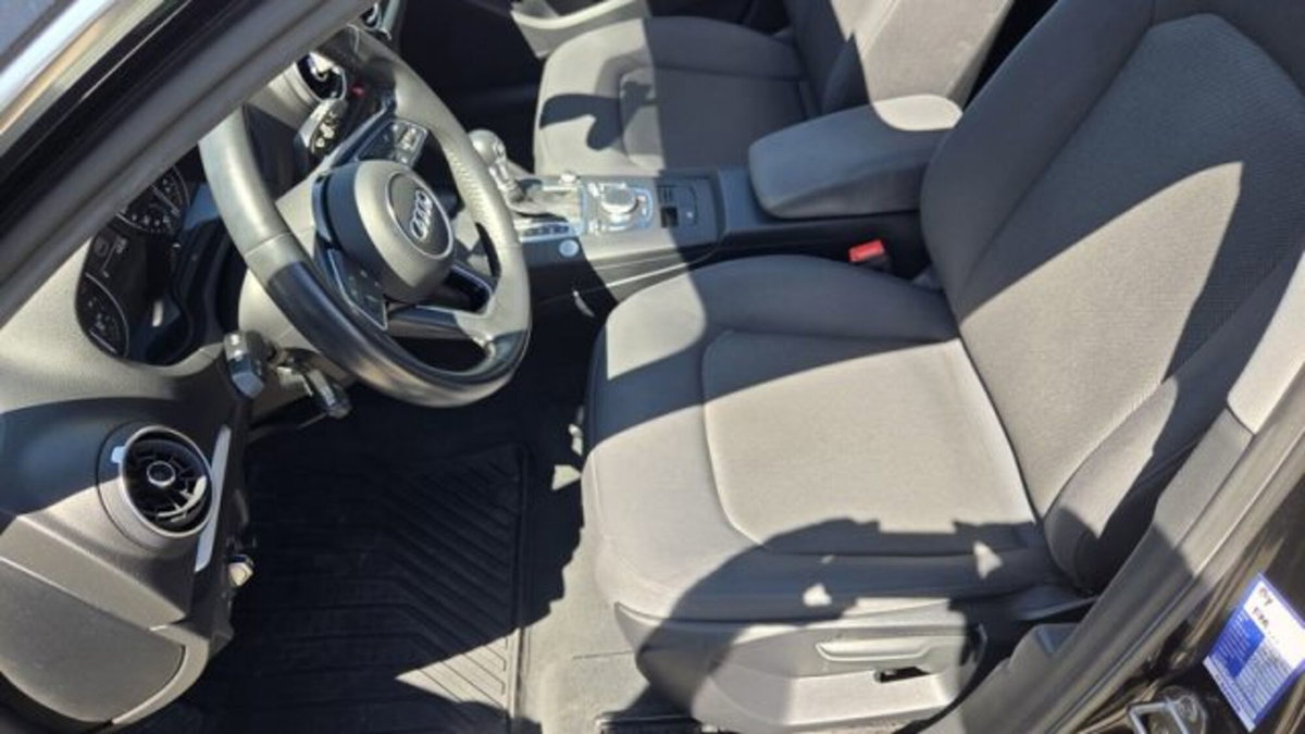 Audi A3 Sportback 30 g-tron S tronic Business (18)