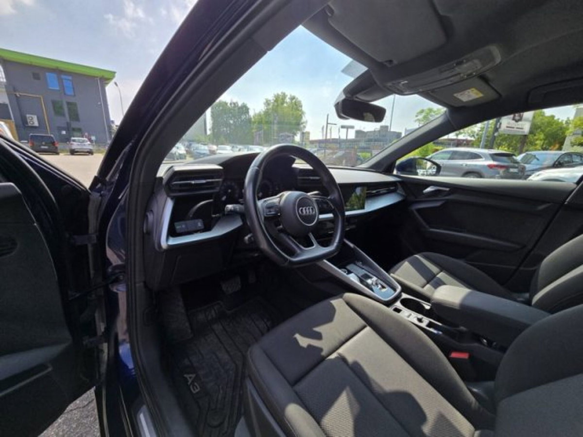 Audi A3 Sportback 30 g-tron S tronic Business (8)