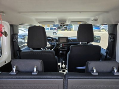 Suzuki Jimny 1.5 5MT Top (15)