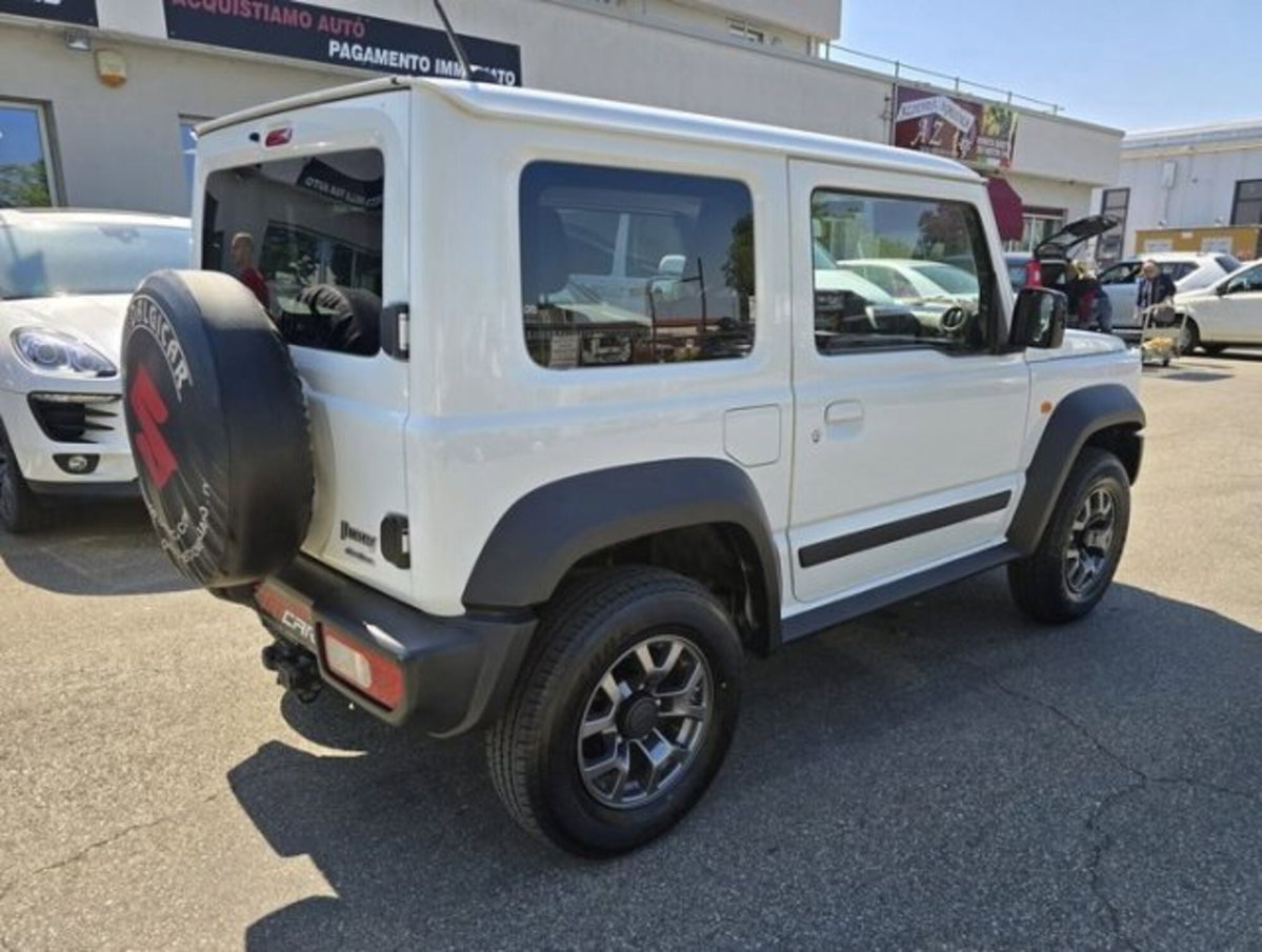 Suzuki Jimny 1.5 5MT Top (2)