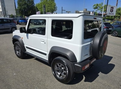 Suzuki Jimny 1.5 5MT Top (4)