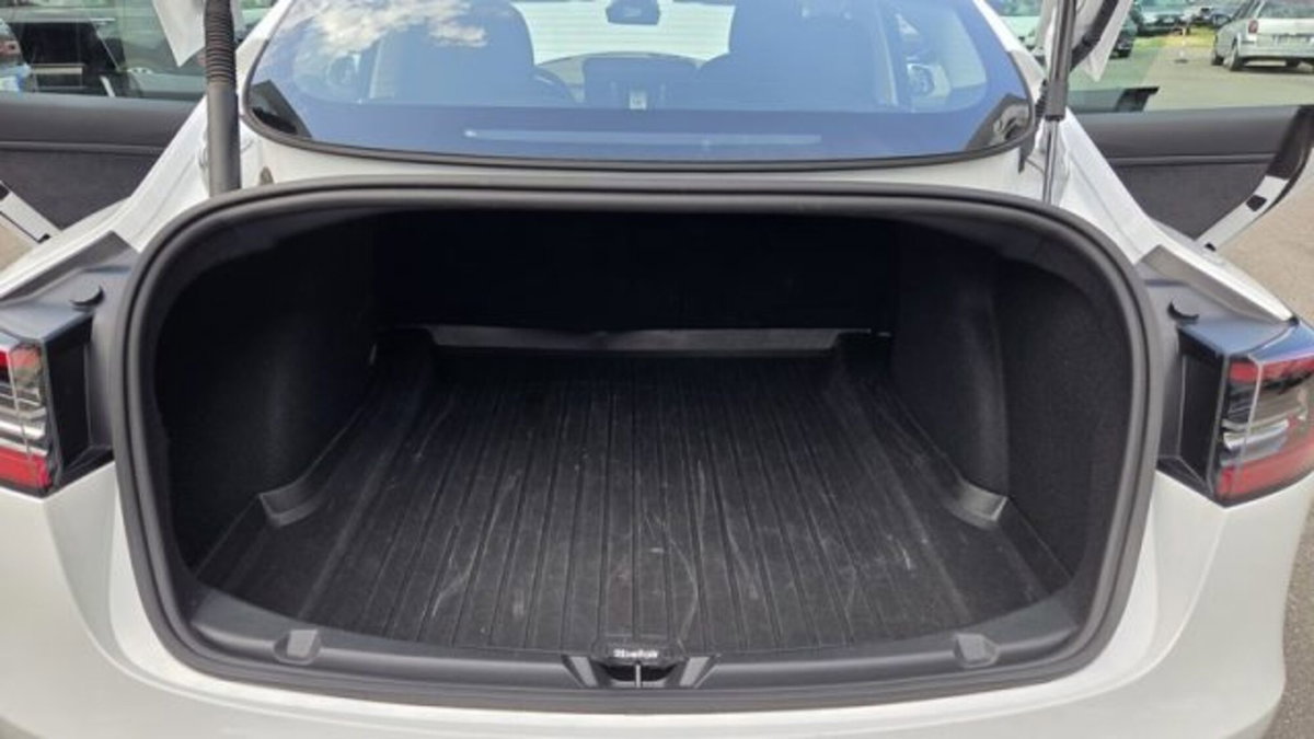 Tesla Model 3 Model 3 Long Range Dual Motor AWD (12)