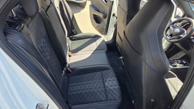 Volkswagen Golf 2.0 TDI 150 CV DSG SCR R-Line (11)