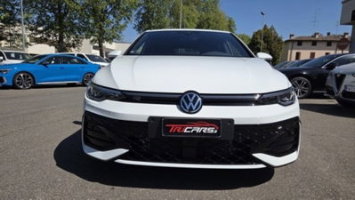 Volkswagen Golf 2.0 TDI 150 CV DSG SCR R-Line (2)