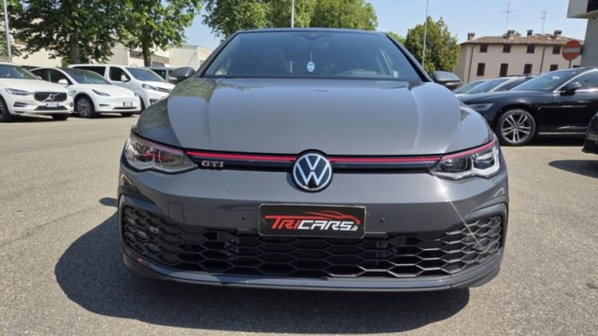 Volkswagen Golf 2.0 tsi GTI MT Ultimate 245cv (2)