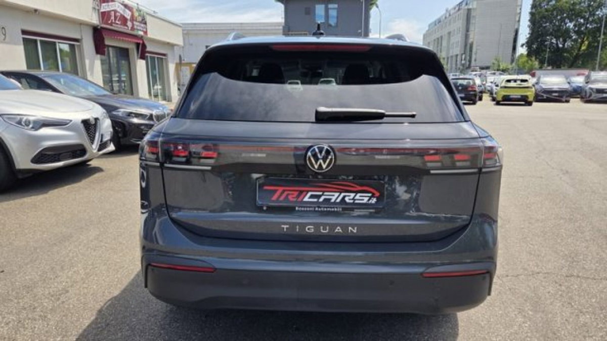 Volkswagen Tiguan Allspace 2.0 tdi Life 150cv dsg (4)