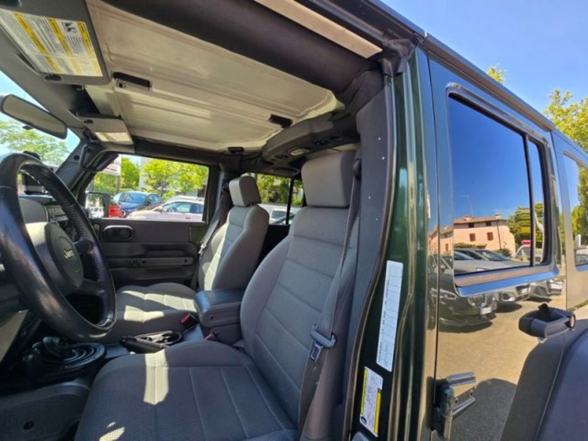 Jeep Wrangler Unlimited 2.8 CRD Rubicon (7)