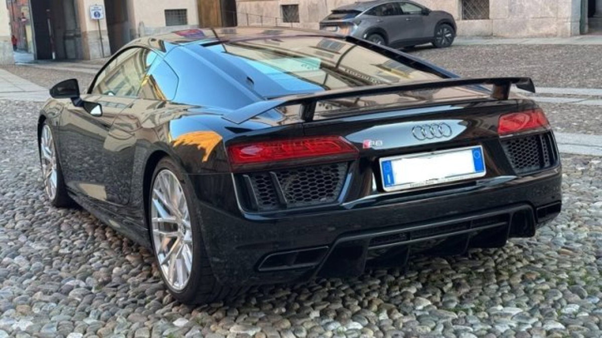 Audi R8 Coupé 5.2 FSI quattro S tronic plus (2)