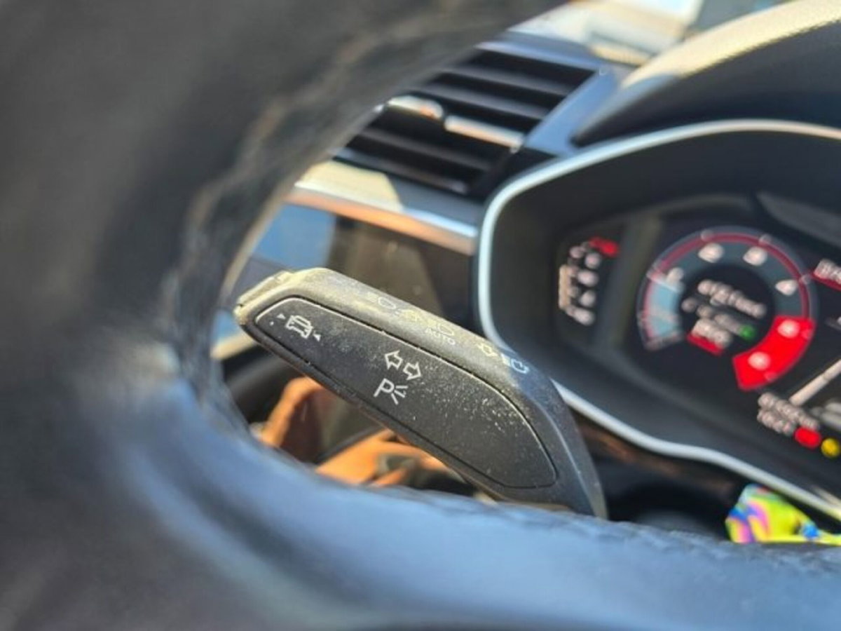 Audi Q3 Sportback 35 TDI quattro S tronic S line edition (14)