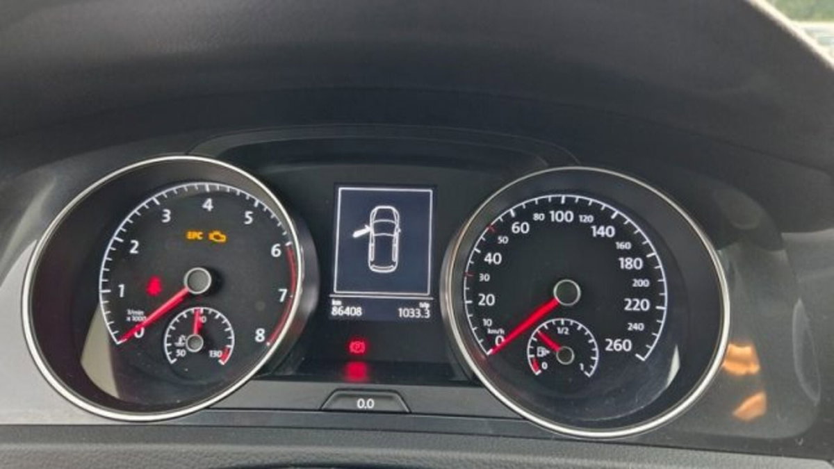 Volkswagen Golf 1.0 TSI 85 CV 5p. Trendline BlueMotion Technology (16)