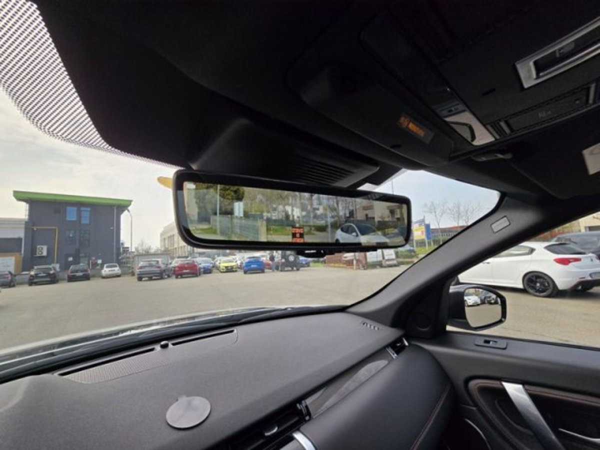 Land Rover Discovery Sport 2.0D I4-L.Flw 150 CV AWD Auto R-Dynamic SE (12)