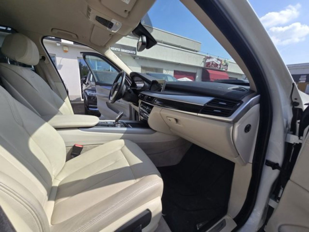 BMW X5 xDrive30d 258CV Business (13)