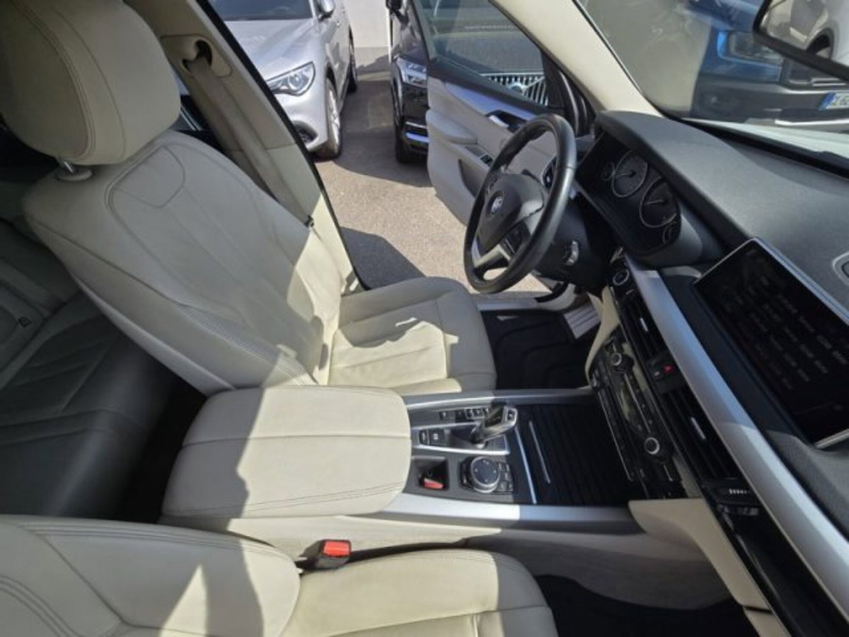BMW X5 xDrive30d 258CV Business (14)