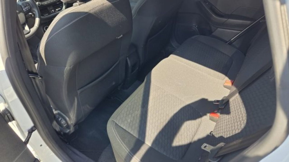 Ford Fiesta 1.1 75 CV 5 porte Titanium (11)