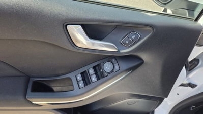 Ford Fiesta 1.1 75 CV 5 porte Titanium (12)