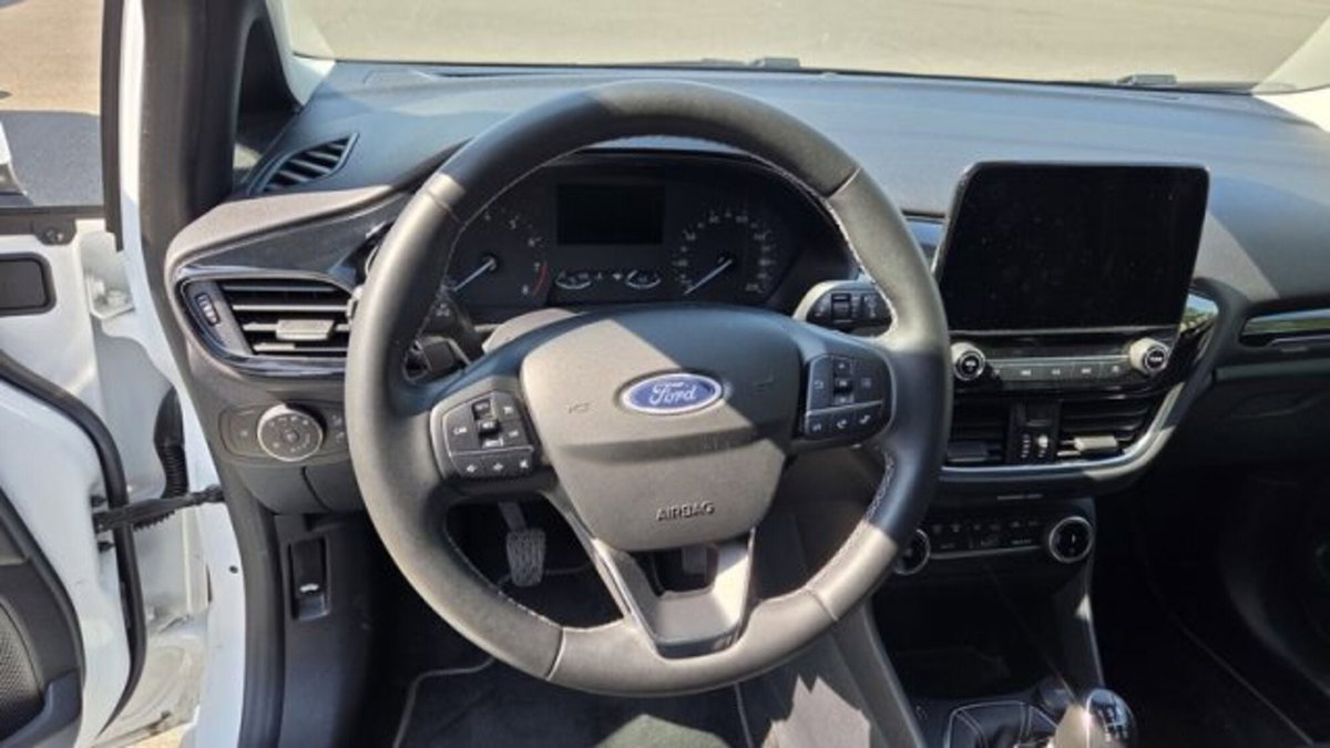 Ford Fiesta 1.1 75 CV 5 porte Titanium (15)