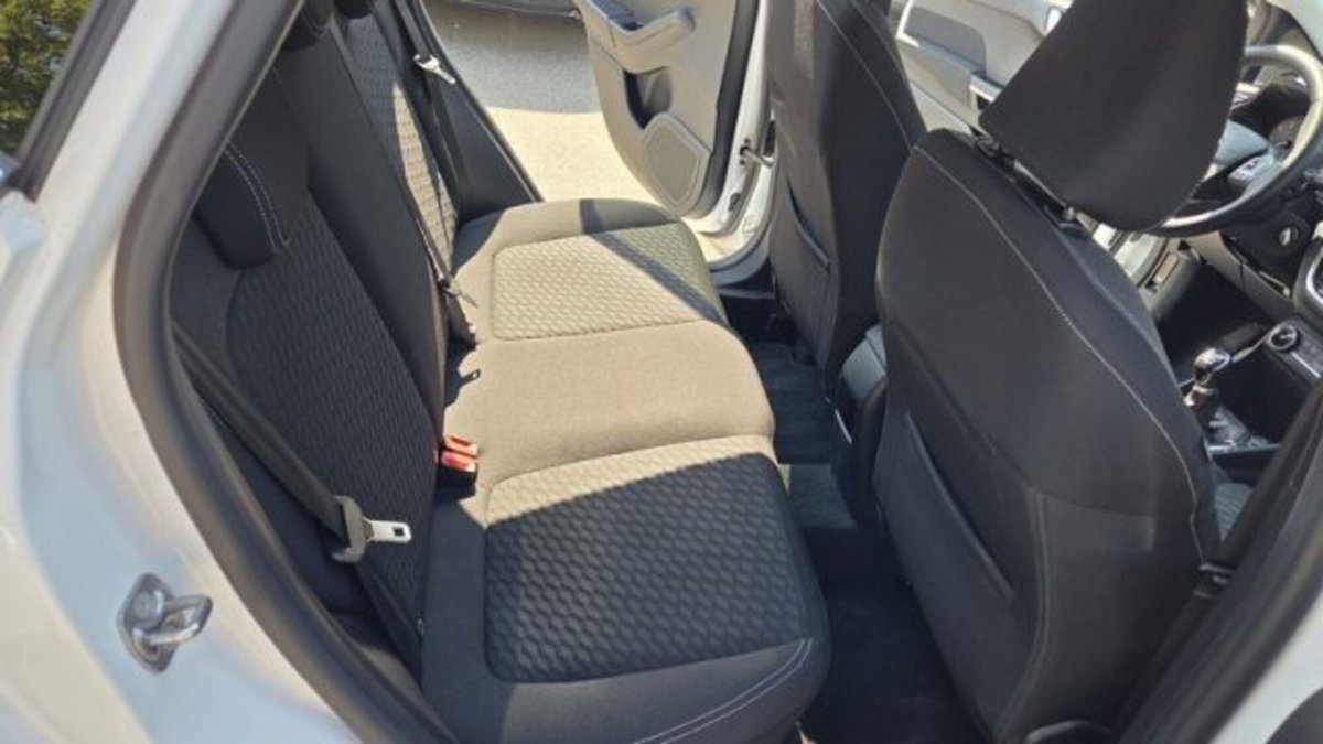 Ford Fiesta 1.1 75 CV 5 porte Titanium (9)