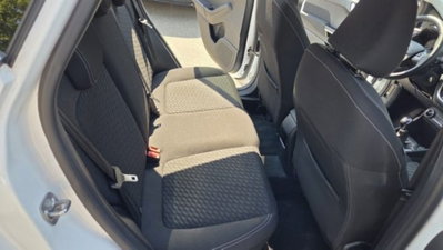 Ford Fiesta 1.1 75 CV 5 porte Titanium (9)