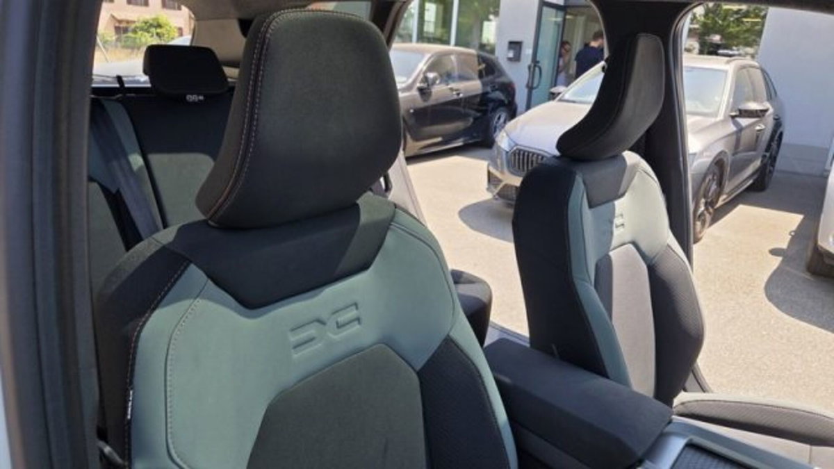 Dacia Bigster 1.8 hybrid Extreme 155cv auto (10)