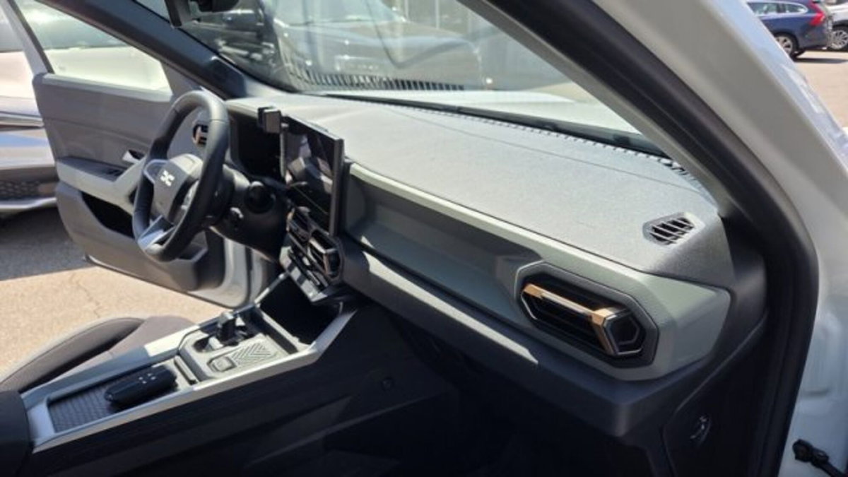 Dacia Bigster 1.8 hybrid Extreme 155cv auto (12)