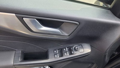 Ford Kuga 1.5 EcoBoost 150 CV 2WD Titanium X (12)