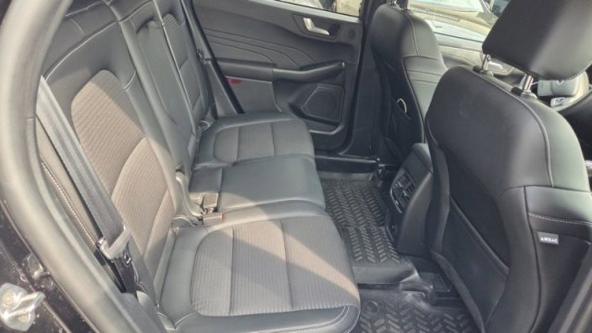 Ford Kuga 1.5 EcoBoost 150 CV 2WD Titanium X (9)
