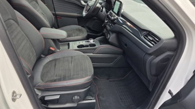 Ford Kuga 2.5 Plug In Hybrid 225 CV CVT 2WD ST-Line (10)