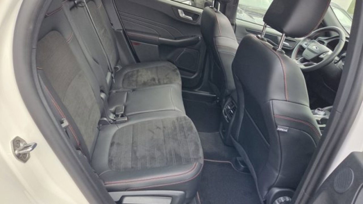 Ford Kuga 2.5 Plug In Hybrid 225 CV CVT 2WD ST-Line (11)
