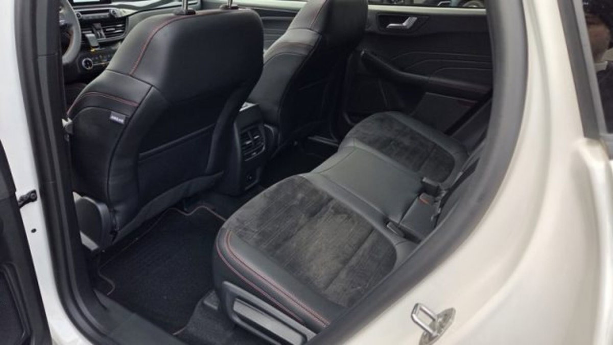 Ford Kuga 2.5 Plug In Hybrid 225 CV CVT 2WD ST-Line (16)