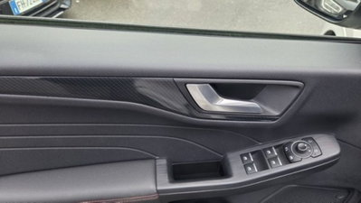 Ford Kuga 2.5 Plug In Hybrid 225 CV CVT 2WD ST-Line (18)