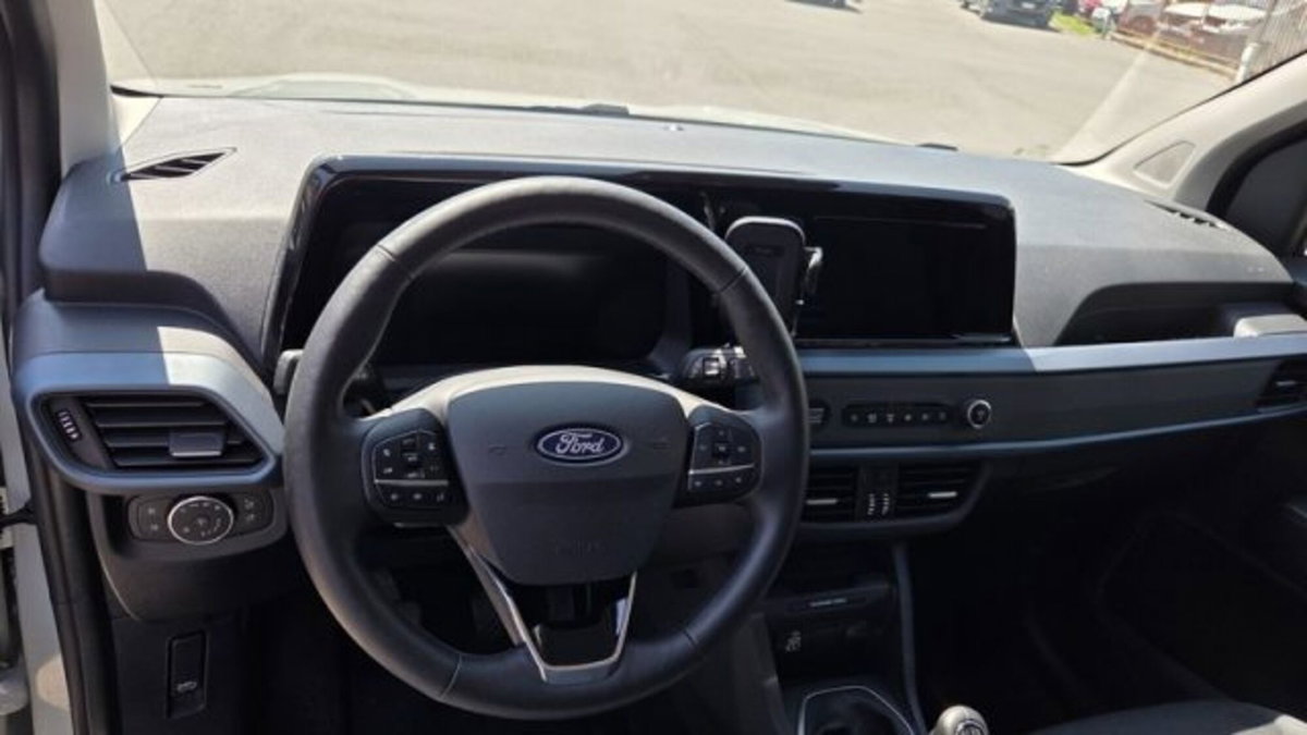 Ford Tourneo Courier 1.0 EcoBoost 100 CV Plus (18)