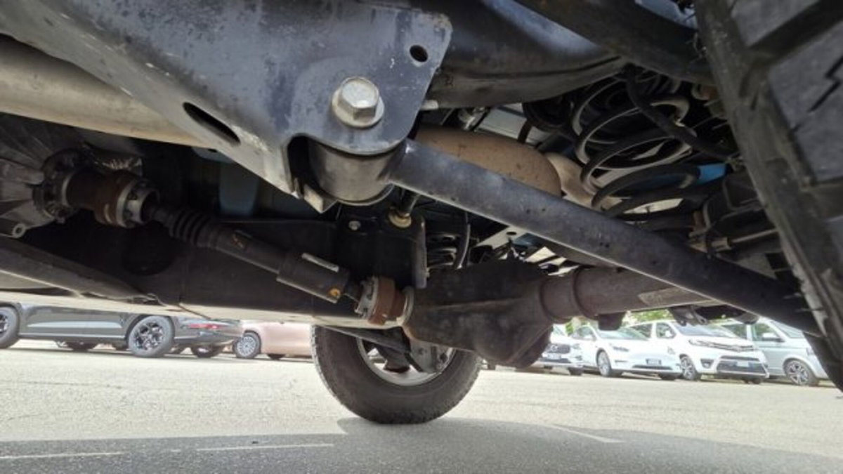 Jeep Wrangler 2.8 CRD DPF Sahara Auto (12)