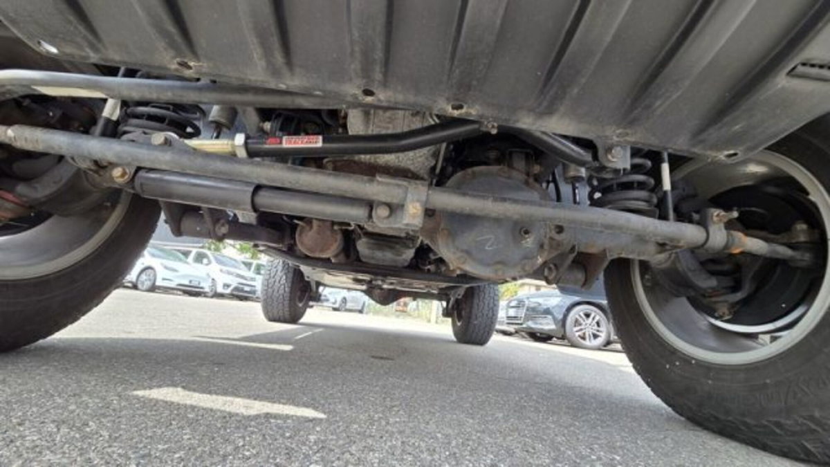Jeep Wrangler 2.8 CRD DPF Sahara Auto (14)