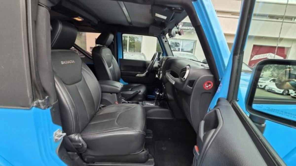 Jeep Wrangler 2.8 CRD DPF Sahara Auto (17)