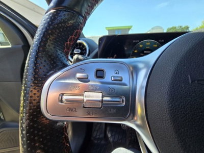 Mercedes-Benz GLA SUV 220 d Automatic Premium (10)
