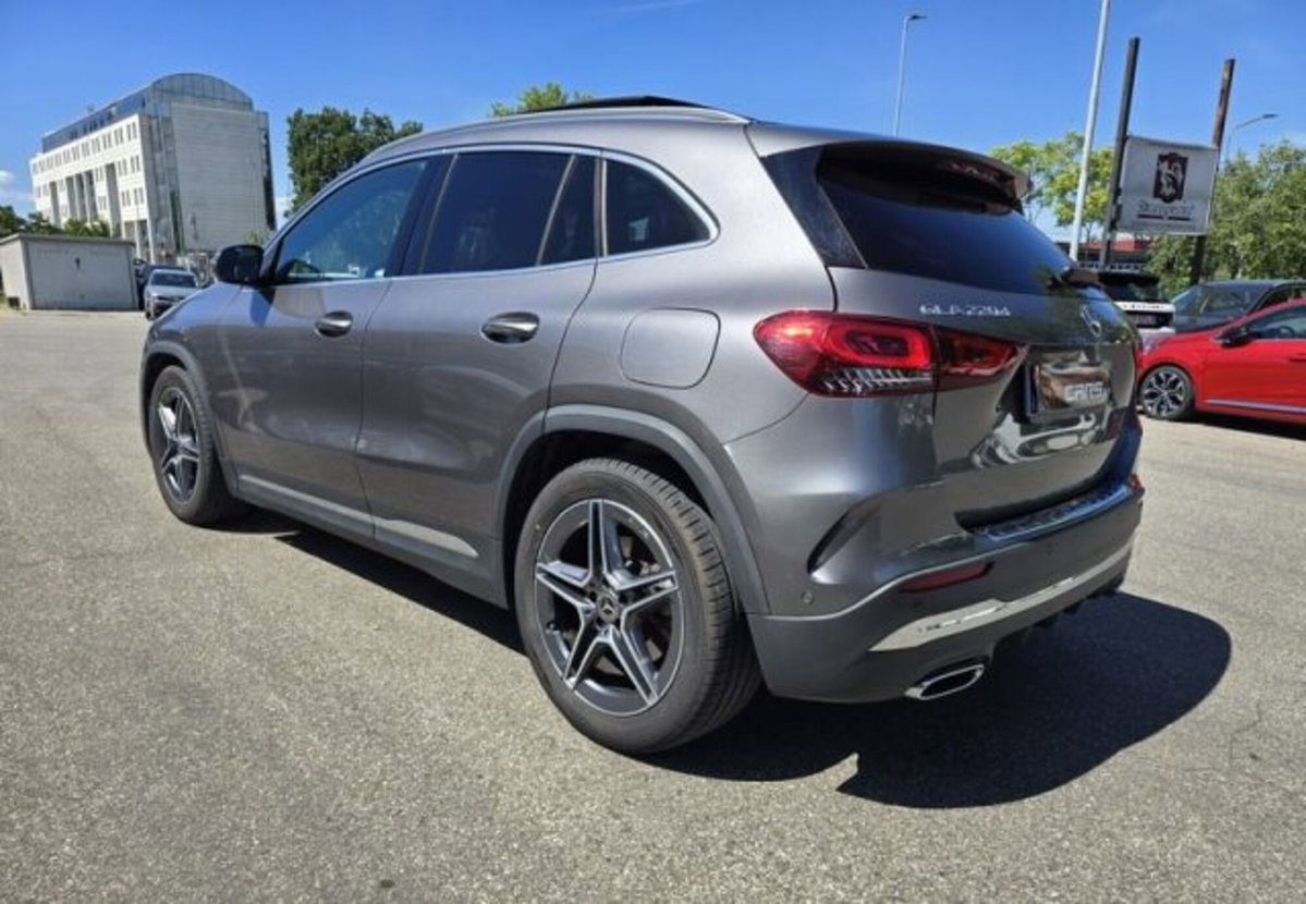 Mercedes-Benz GLA SUV 220 d Automatic Premium (3)