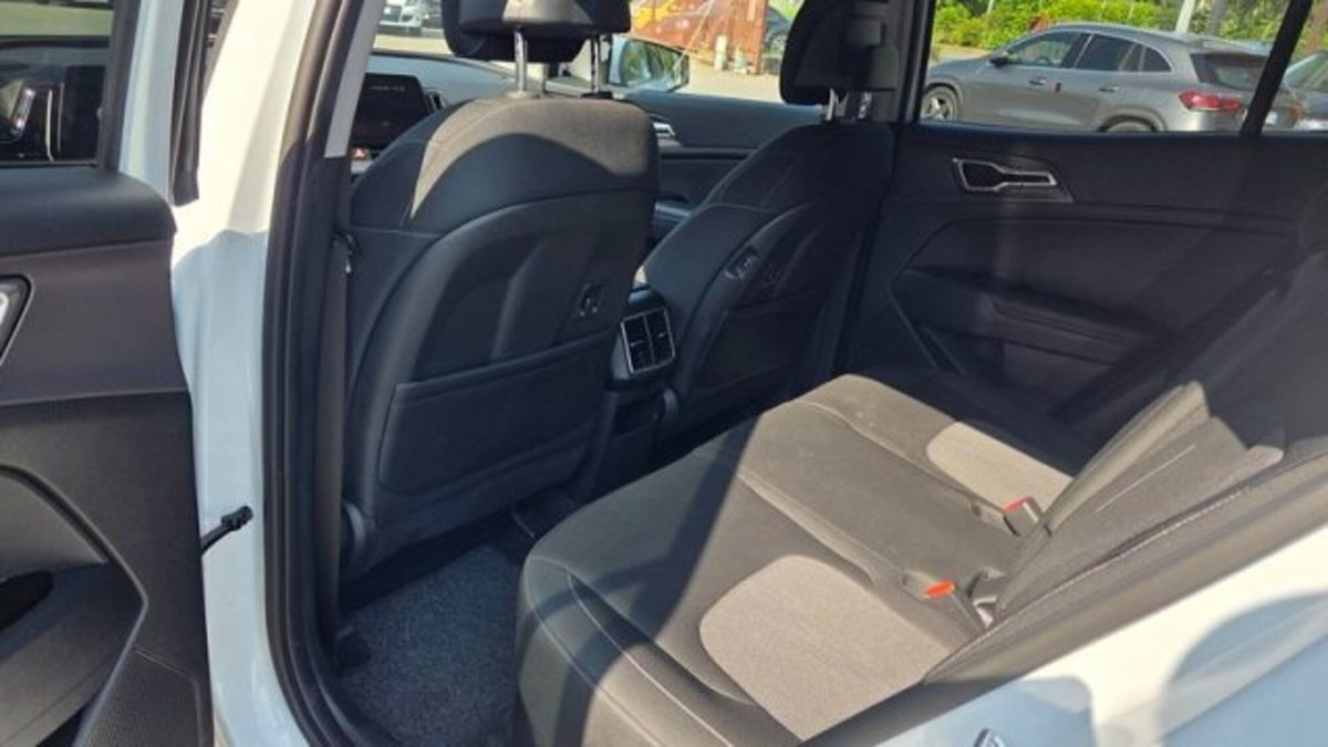 Kia Sportage 1.6 tgdi mhev Style 160cv mt (11)