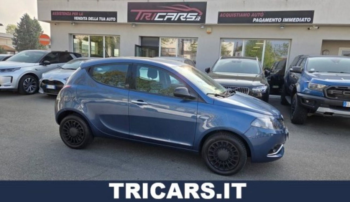 Lancia Ypsilon 1.0 FireFly 5 porte S&S Hybrid Ecochic A. Ferretti