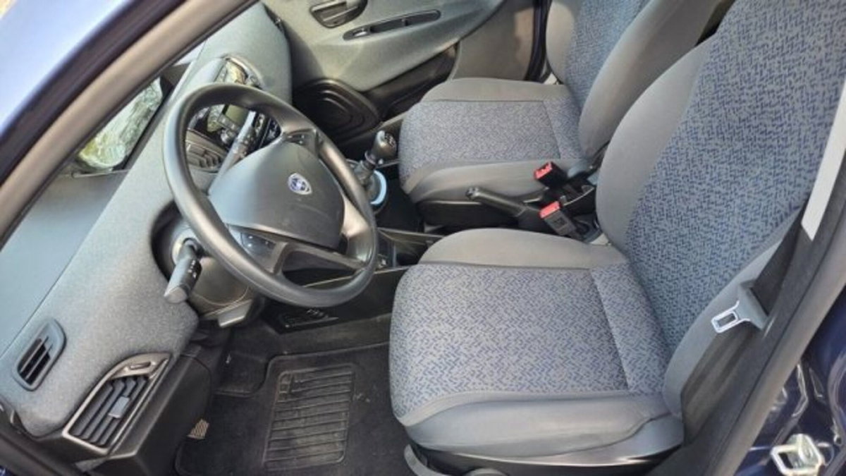 Lancia Ypsilon 1.0 FireFly 5 porte S&S Hybrid Ecochic A. Ferretti (18)