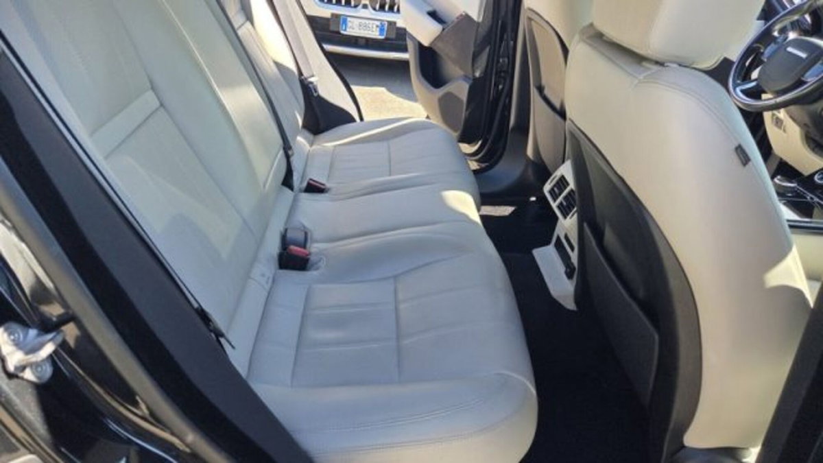 Land Rover Range Rover Velar 2.0D I4 240 CV R-Dynamic S (11)