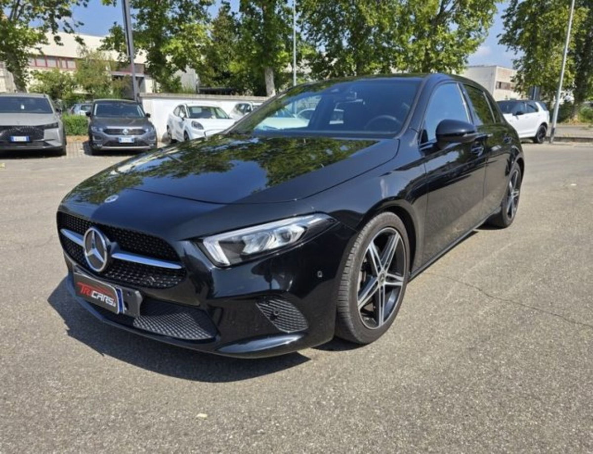 Mercedes-Benz Classe A Sedan 200 d Automatic 4Matic 4p. Sport (4)
