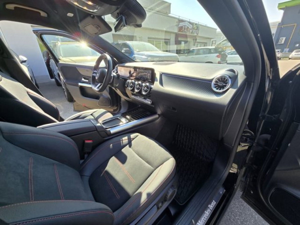 Mercedes-Benz GLA SUV 200 d AMG Line Premium Plus 4matic auto (12)