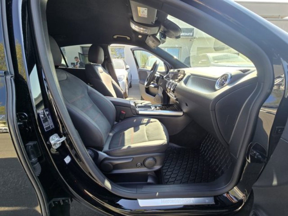 Mercedes-Benz GLA SUV 200 d AMG Line Premium Plus 4matic auto (14)