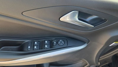 Opel Grandland 1.2 Turbo 12V 130 CV aut. Business Elegance (13)