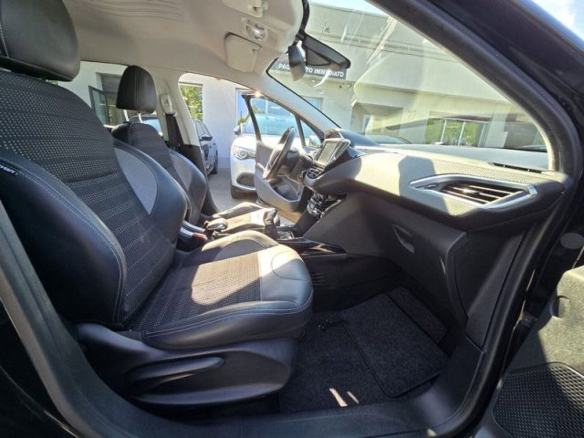 Peugeot 2008 100 S&S Allure (9)