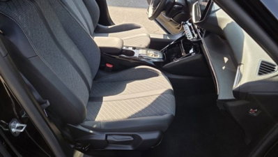 Peugeot 2008 50 kWh Allure (11)